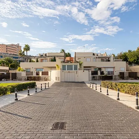 Lujoso Duplex En Los Alamos. Appartement Torremolinos