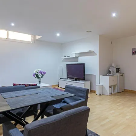 Lujoso Duplex En Los Alamos. Torremolinos